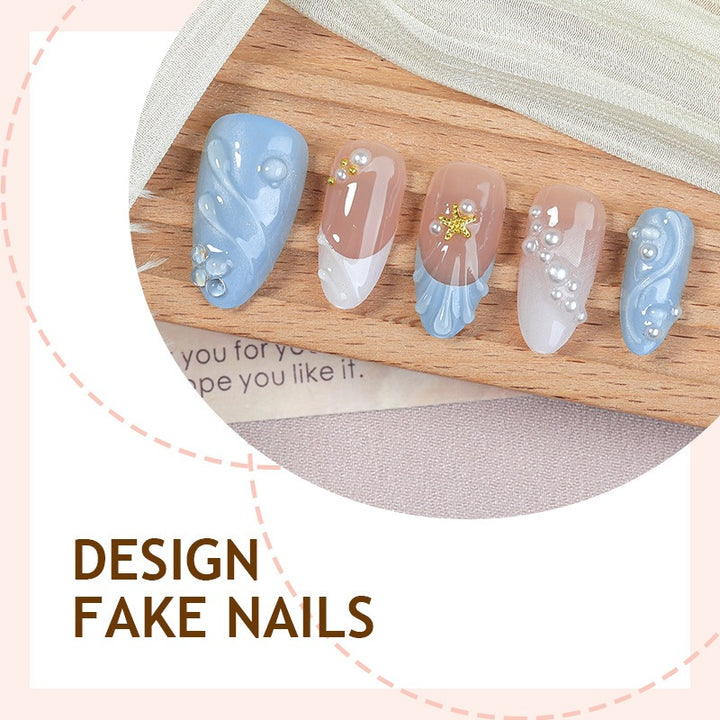 Kunstnagelset mit filigranem Design und eleganten Akzenten Karnz