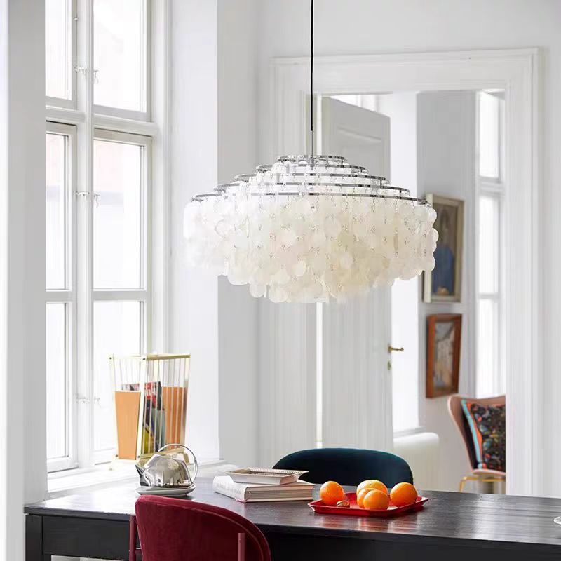 Elegante Mehrschichtige Kronleuchter