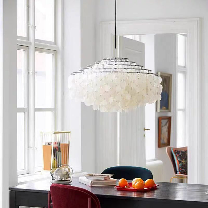 Elegante Mehrschichtige Kronleuchter