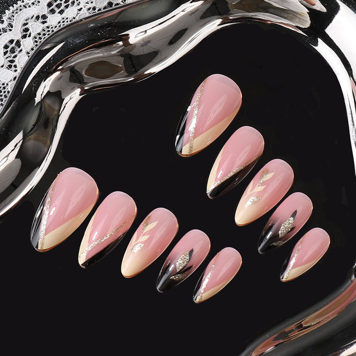 Elegante Stiletto Press-On Nagelspitzen Set Karnz