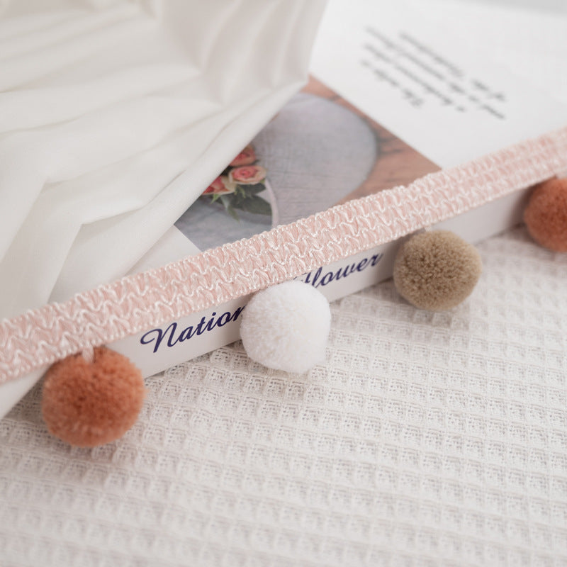 Dekorativer Pompon-Borte Karnz
