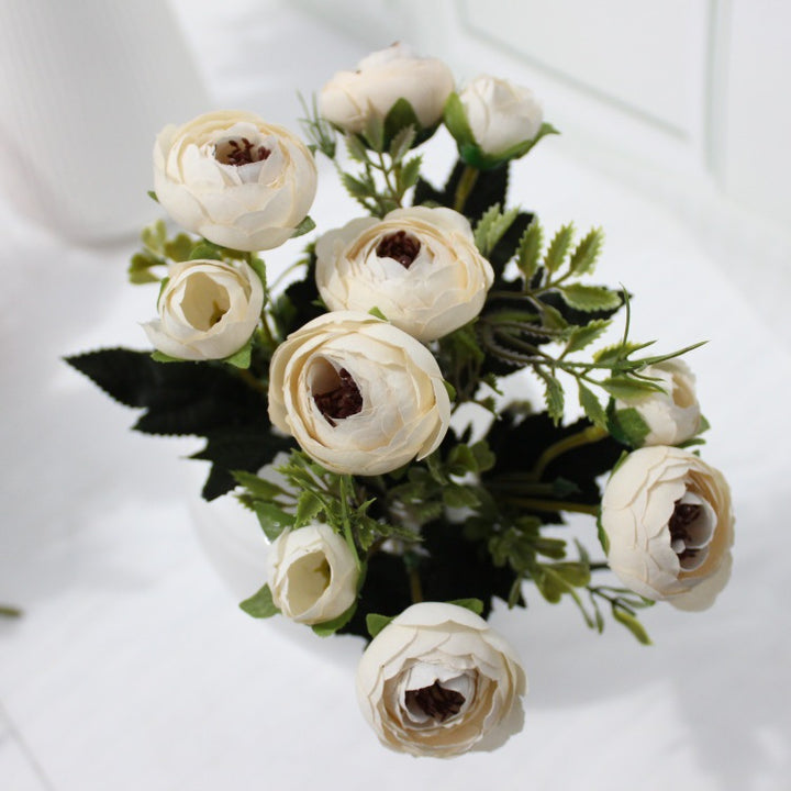 Lebensechter Floral Dekorativem Strauß