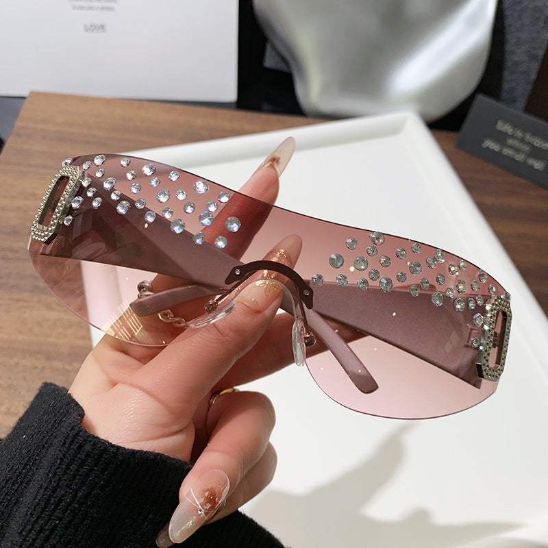 Damen Glamouröse Sonnenbrille mit Glitzerakzenten Karnz