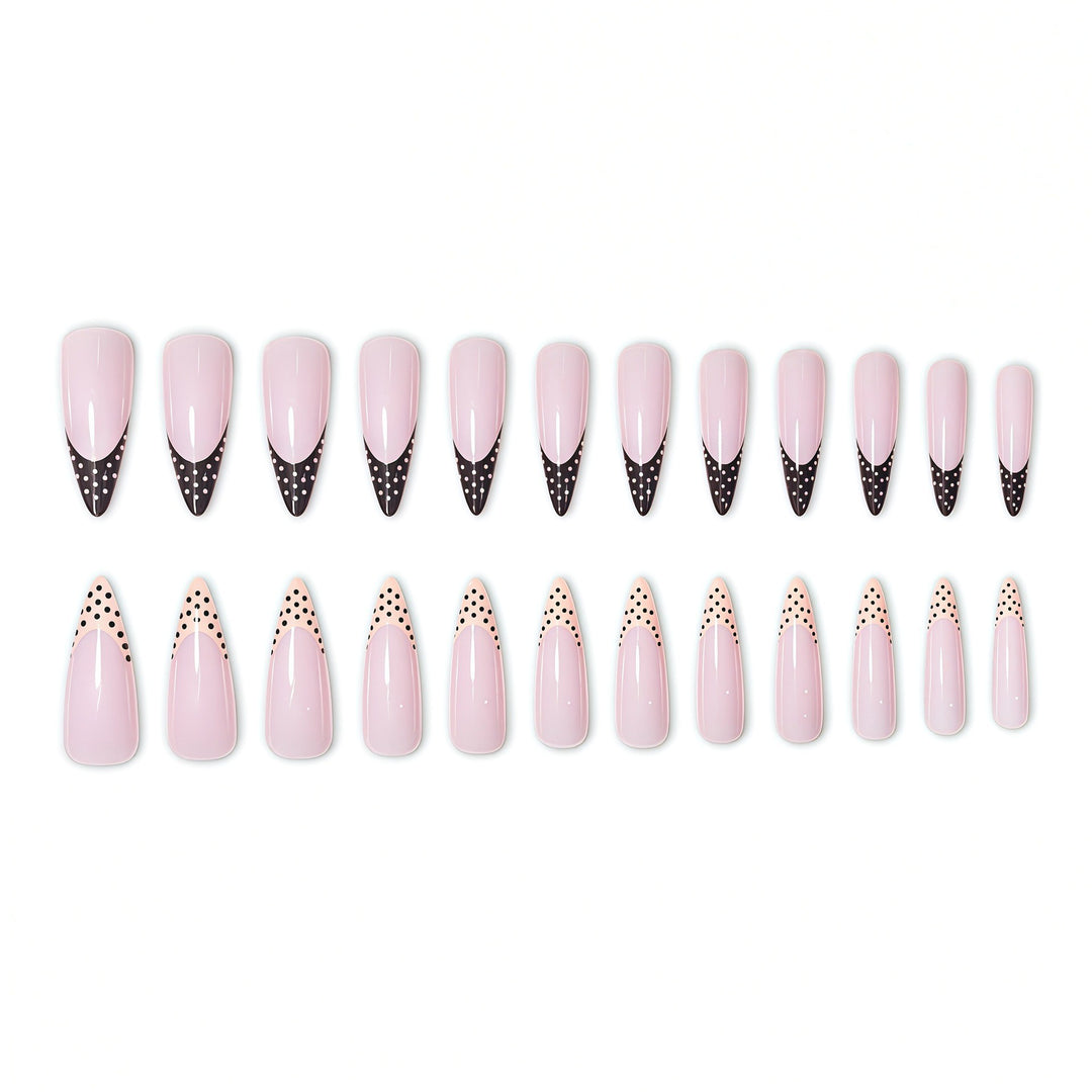 Elegante modische Nagelkunst Karnz