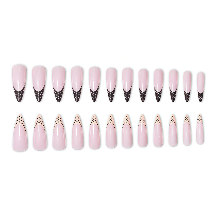 Elegante modische Nagelkunst Karnz