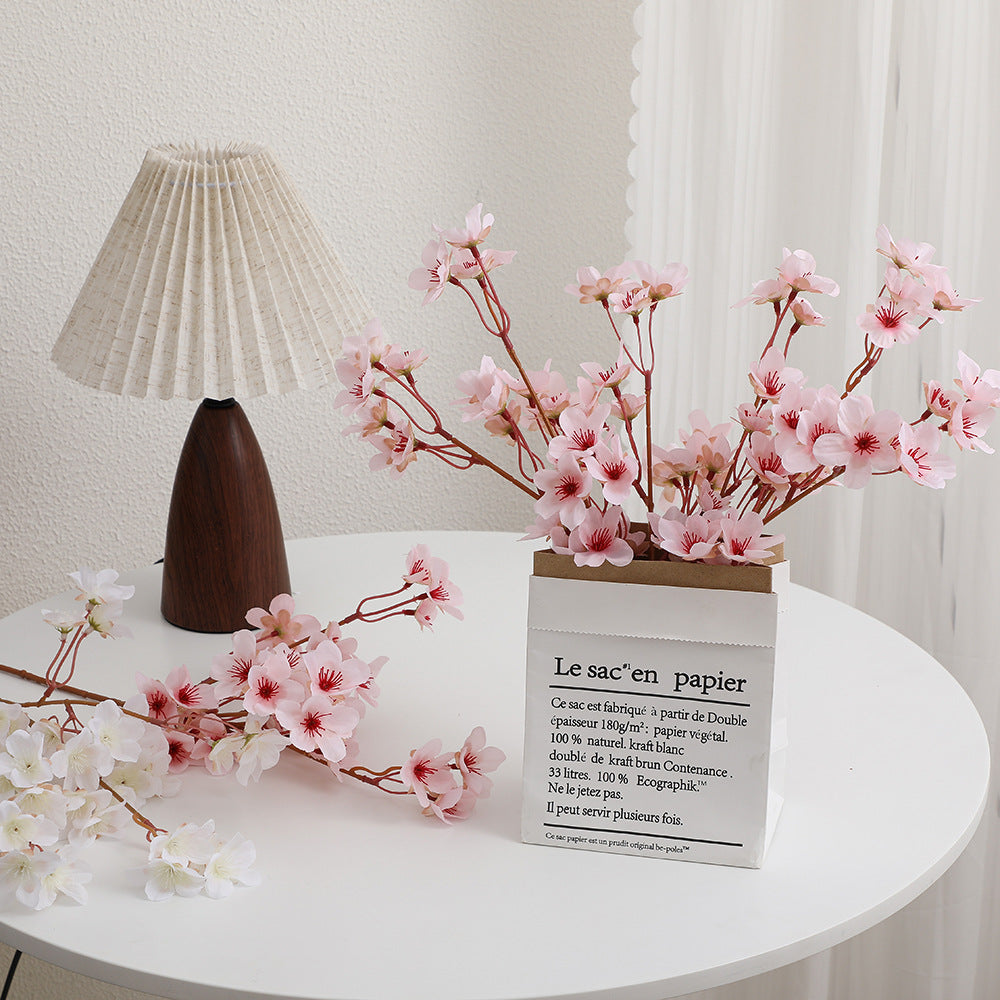 Künstlicher Kirschblütenzweig mit detailverliebten Blüten Karnz
