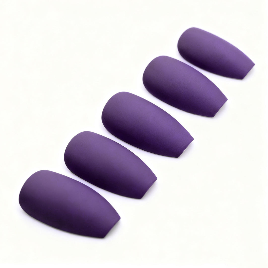 Elegante matte mandelförmige Nagelverlängerungen Karnz