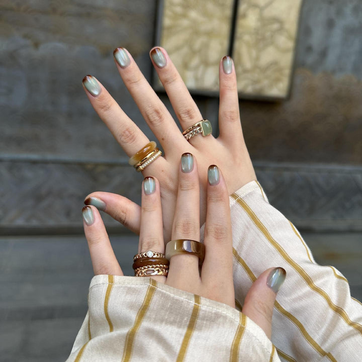 Glamouröse Kunstnägel Im Eleganten French-Style Karnz