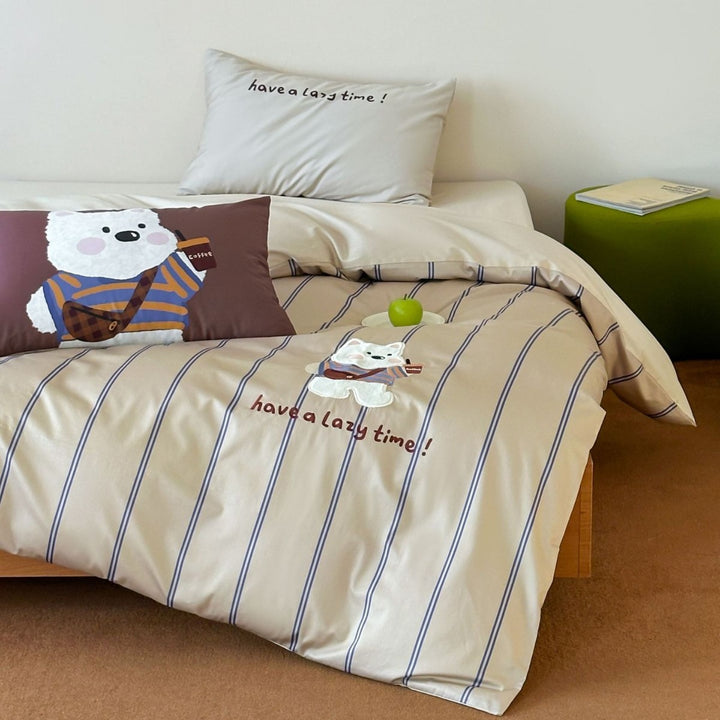 Bettwäsche-Garnitur aus Baumwoll-Satin mit gestreiften und bestickten Tiermotiven