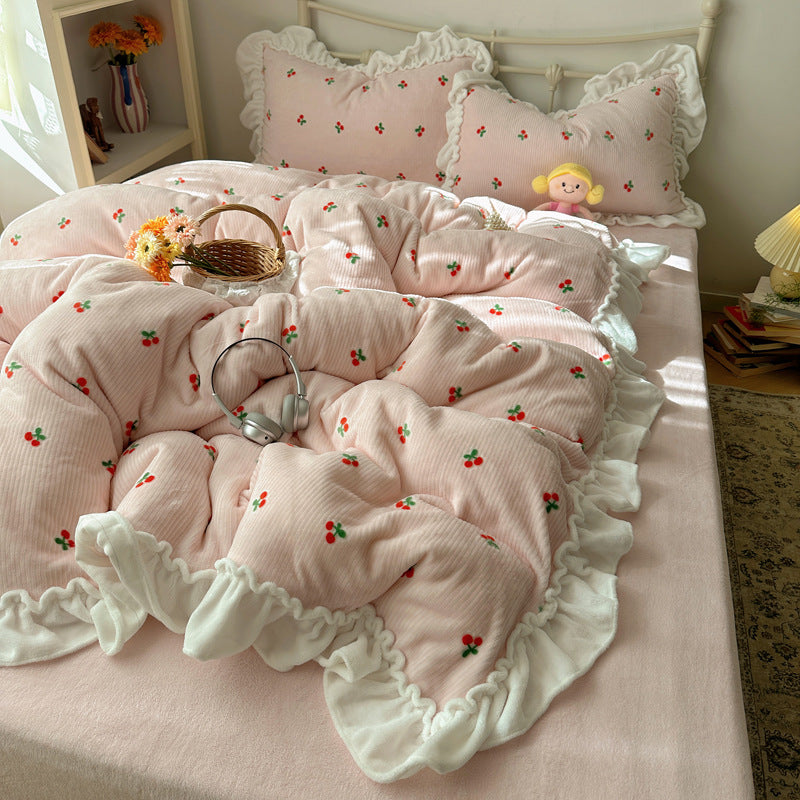 Rüschendruck-Kirsch-Quilted Bettdecke und Kissenbezug Set