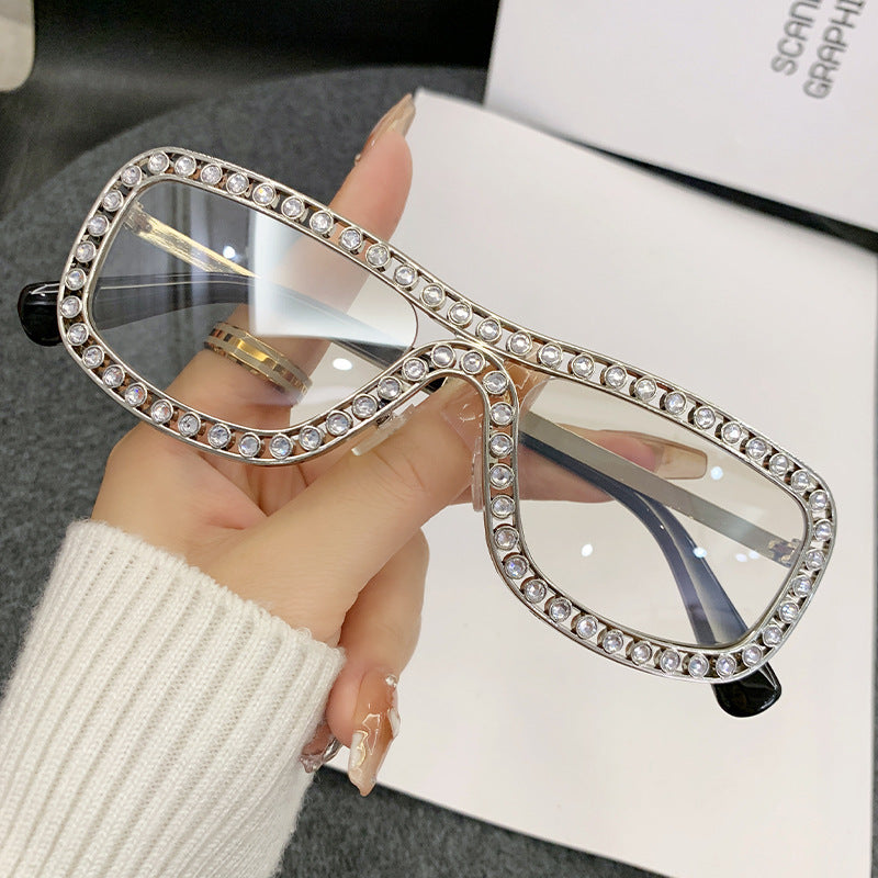 Damen Glamouröse Sonnenbrille mit funkelnden Kristallakzenten Karnz
