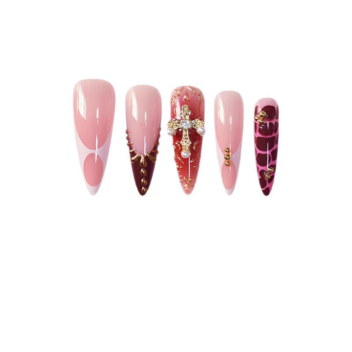 Elegantes Stiletto Press-On Nagelset Karnz