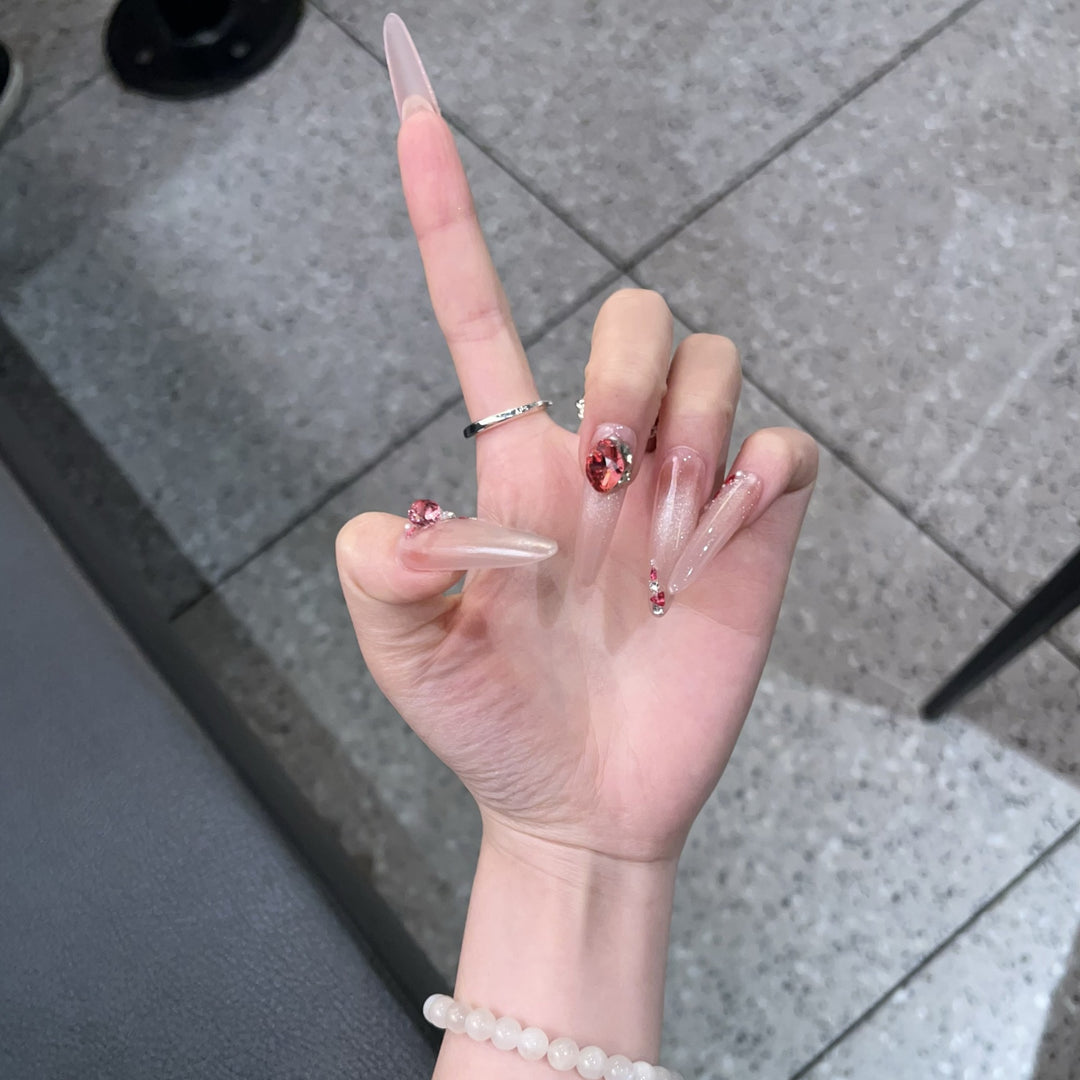 Glamouröses Stiletto Nagelkunstset Karnz