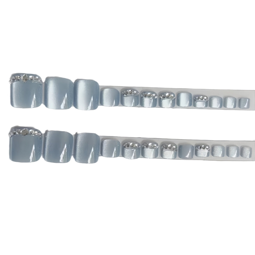 Elegante mit Strass verzierten Press-On Nails Karnz
