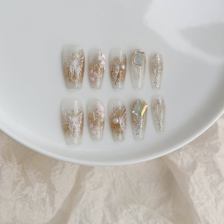 Herz dekoriertes Press-On Nagelset