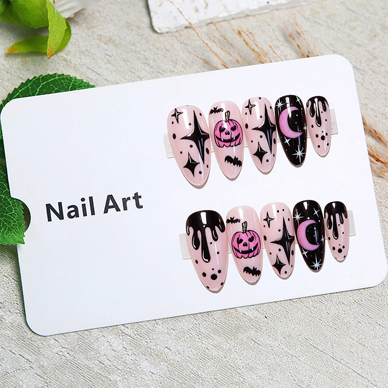 Kreative Kunstnägel im Halloween Design Karnz
