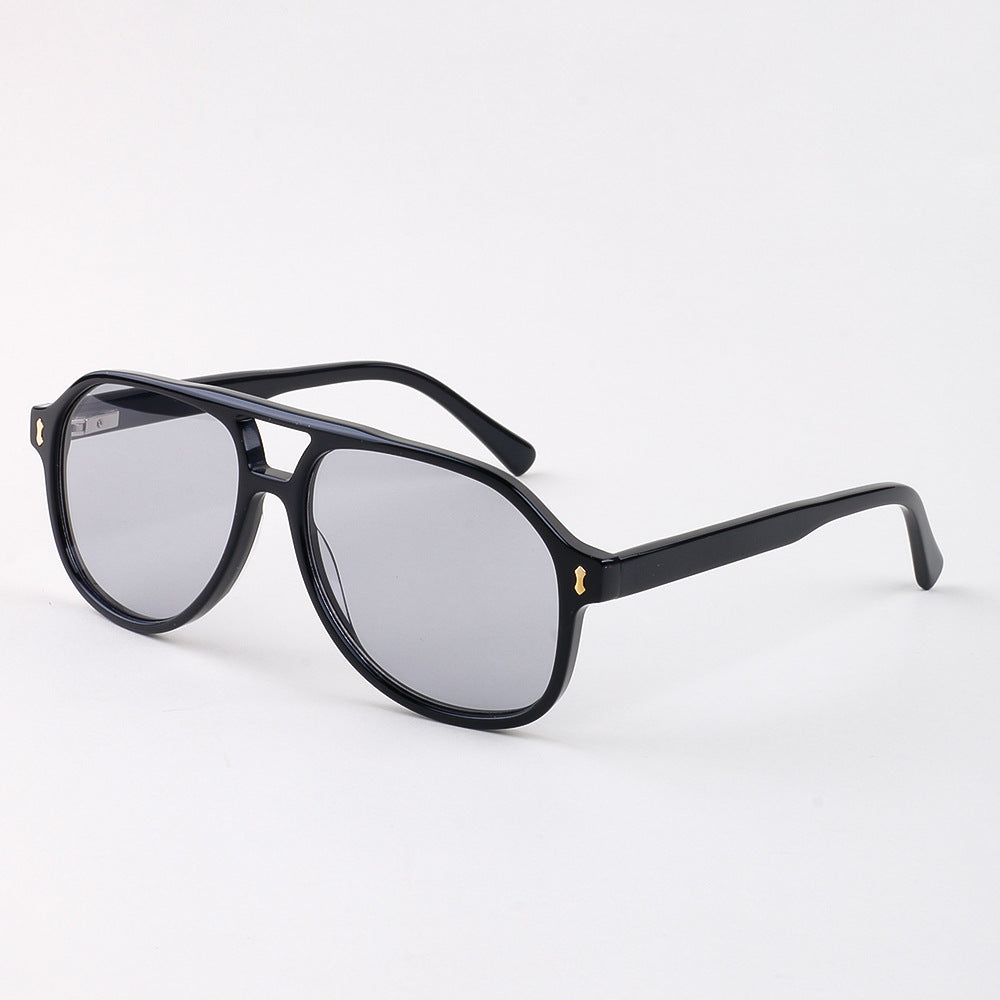Damen moderne Sonnenbrille mit innovativem Rahmen Karnz