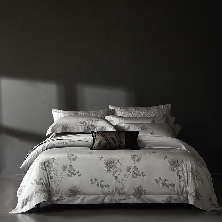 Premium Baumwollsatin-Bettwäschegarnitur mit Aquarell-Blumenprint und feiner Satinbiese