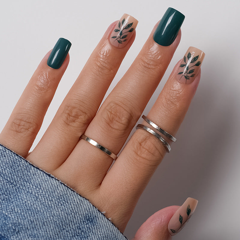 Stylisches Press-On-Nagelset mit schimmerndem Finish Karnz