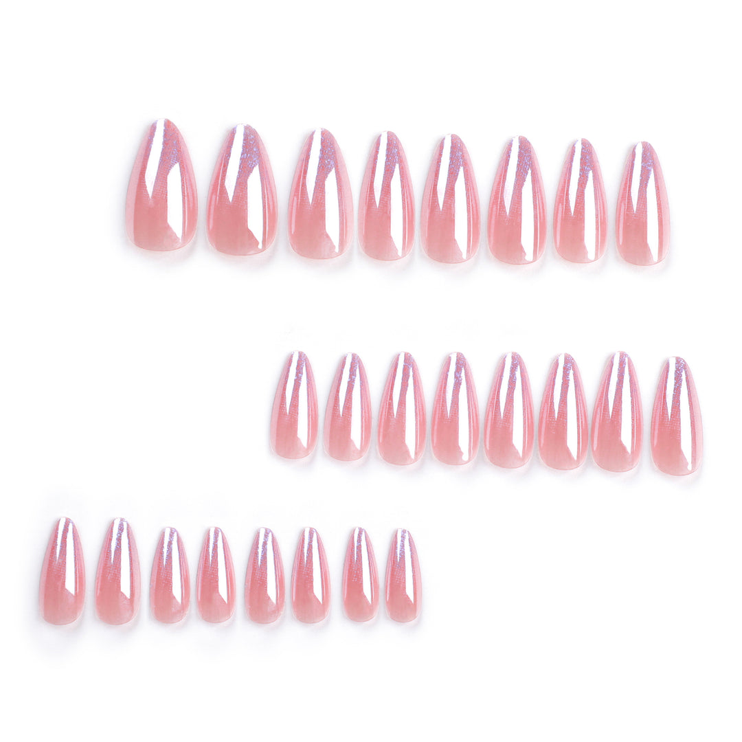 Kunstvolle Stiletto-Nägel mit Glitzer-Gradient und elegantem Design Karnz