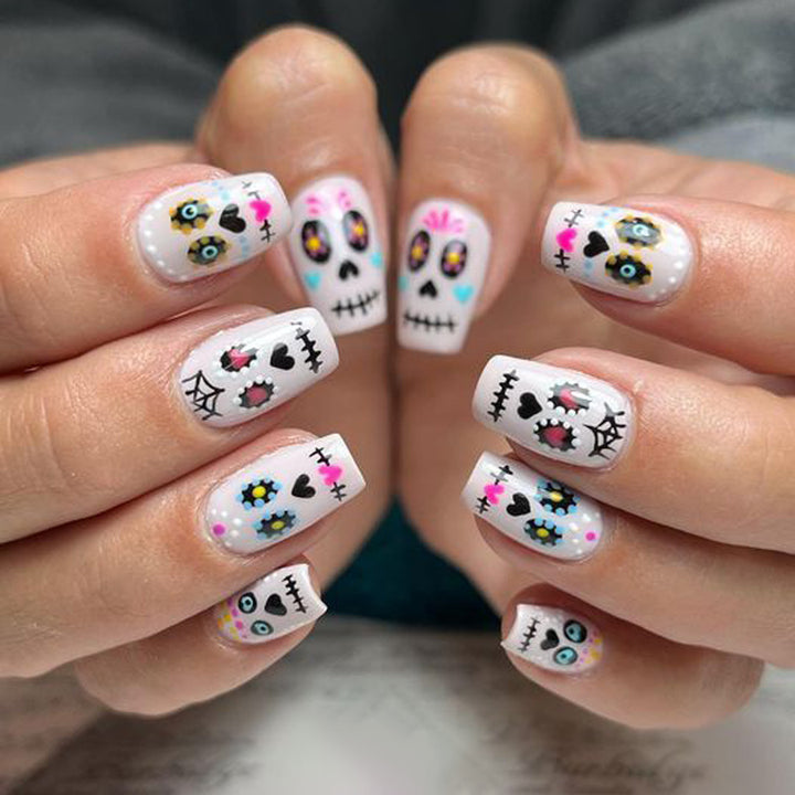 Künstlerisches Zuckerschädel-Nagelkunst-Design-Kit