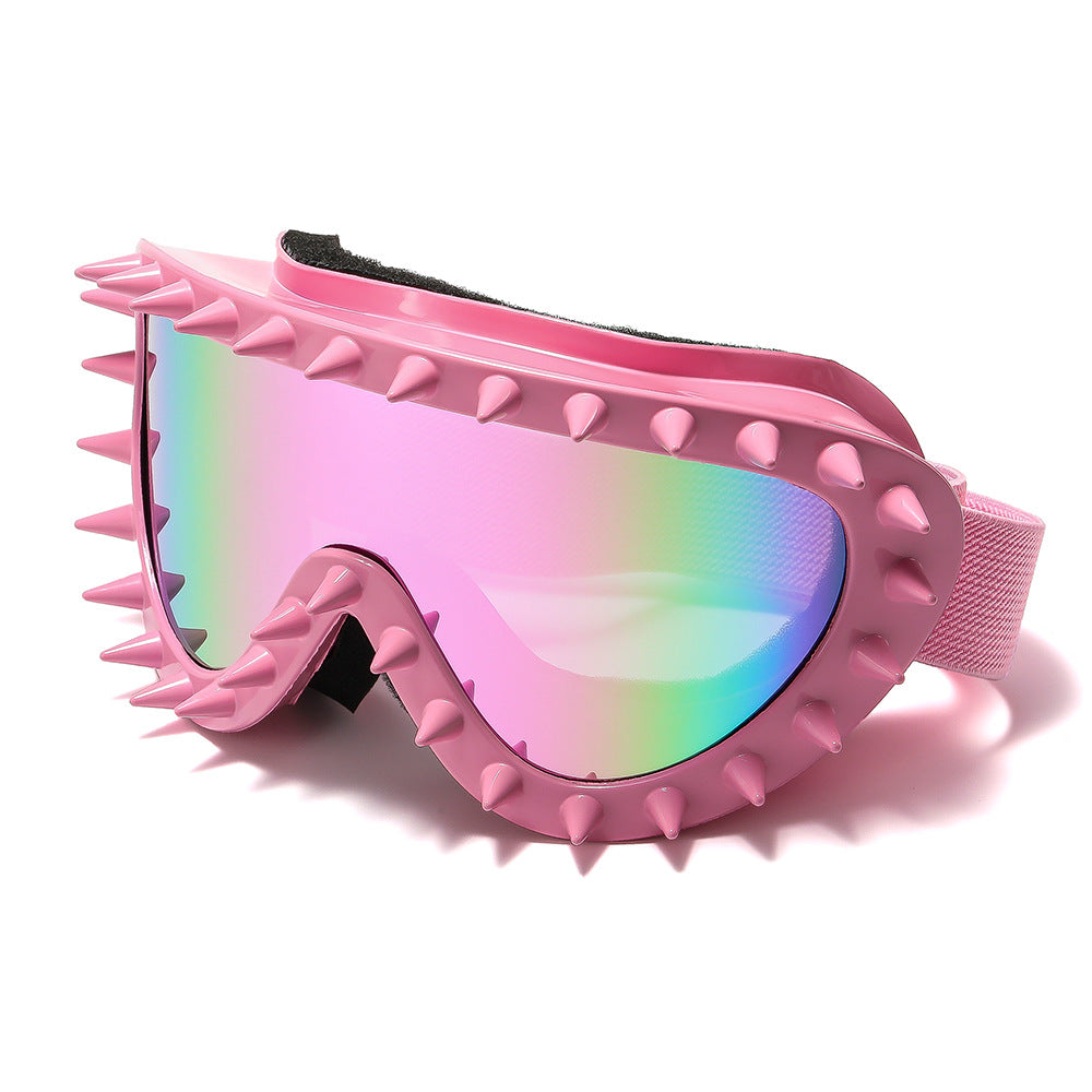 Damen stylische Schutzbrille mit markantem Spike-Design Karnz