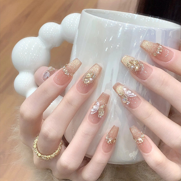 Kunstnägel im luxuriösen Glitzerdesign Karnz