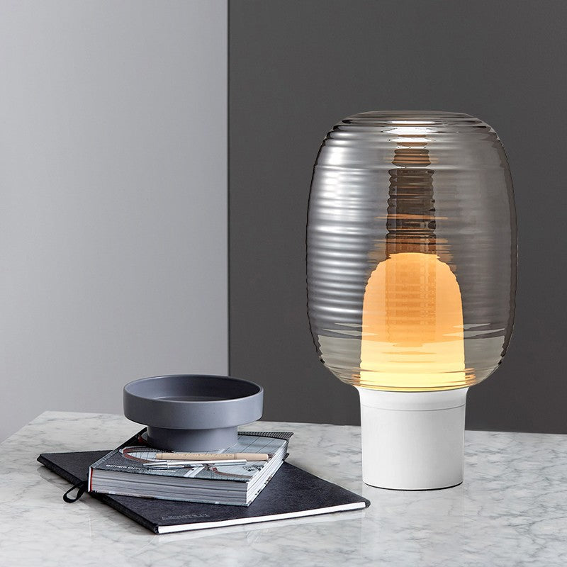 Moderne Glas Tischlampe mit strukturiertem Schirm