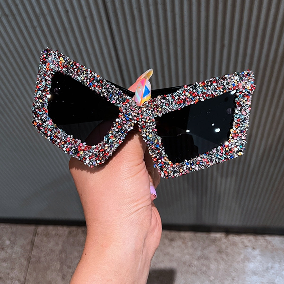 Damen Sonnenbrille mit funkelndem Kristallschmuck Karnz