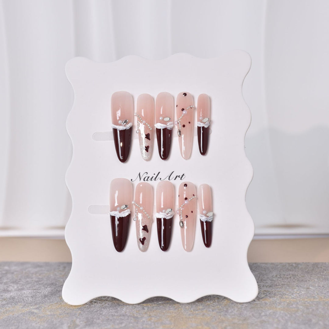 Künstlerisches Stiletto Press-On Nagelkunst Set Karnz