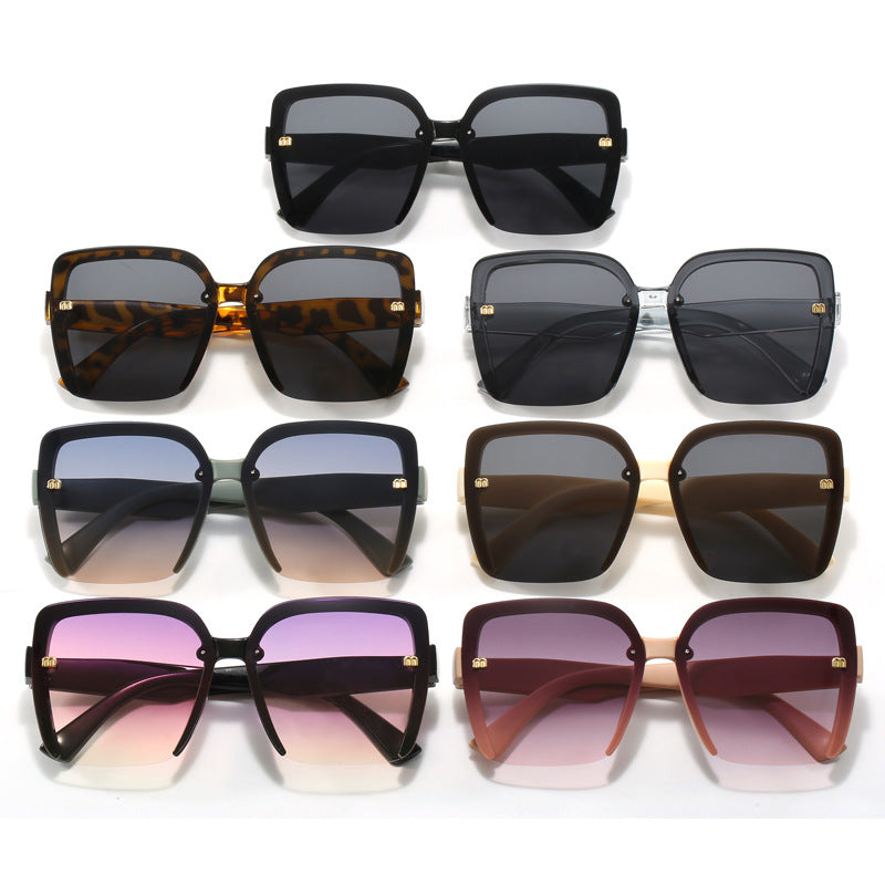 Damen oversized Sonnenbrille mit stilvollem, modernem Rahmen Karnz