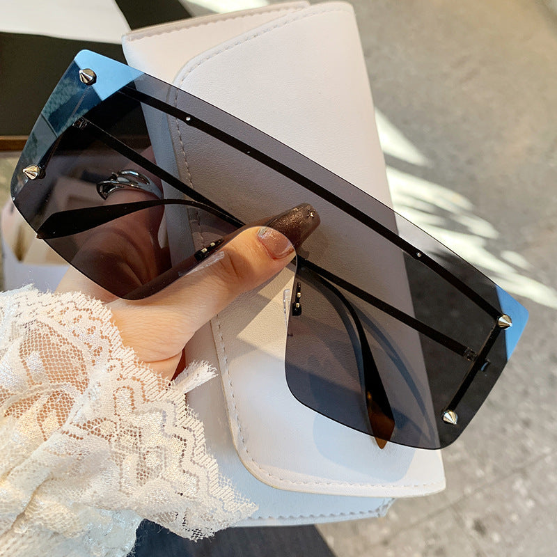 Damen oversized Sonnenbrille mit modernem Rahmen und UV-Schutz Karnz