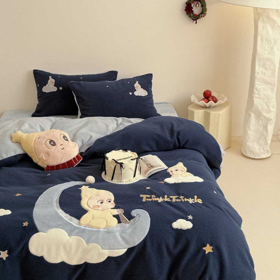 Kinder-Bettwäsche-Set aus weichem Fleece mit bestickten Mond- und Kuschelapplikationen