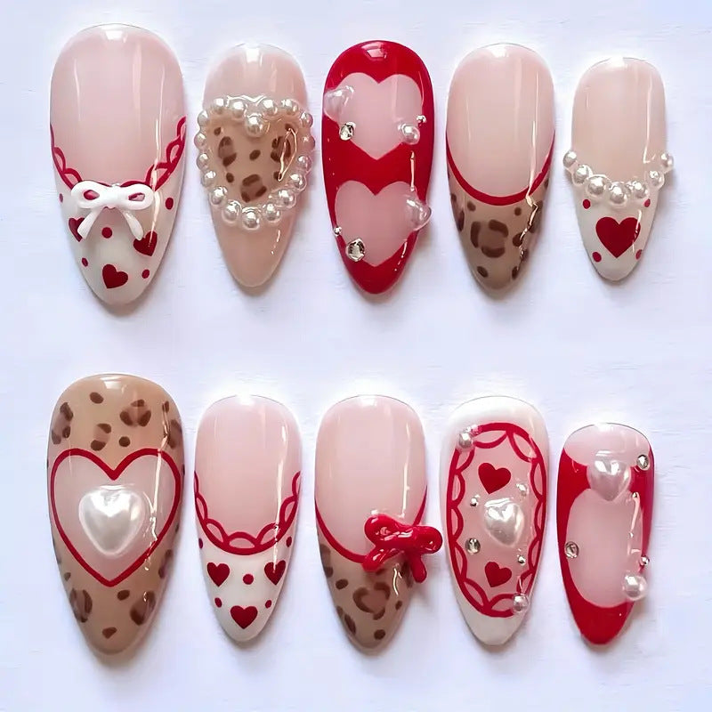 Romantische Herz-Themen Press-On Nagelkunst Karnz