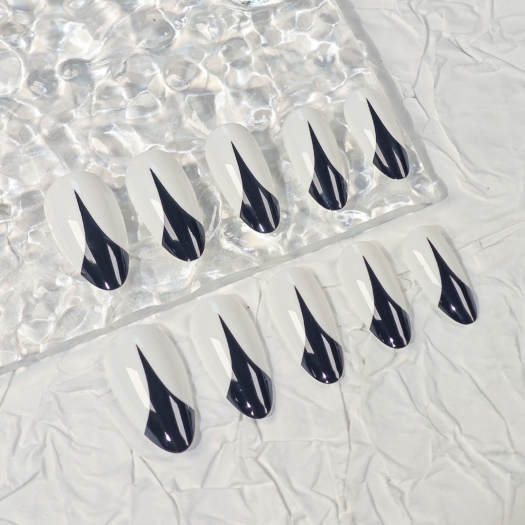 Trendy Stiletto Künstliche Nägel mit Künstlerischem Schwarz und Weiß Design Karnz