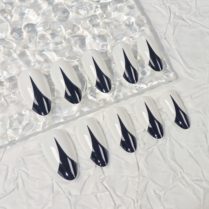 Trendy Stiletto Künstliche Nägel mit Künstlerischem Schwarz und Weiß Design Karnz