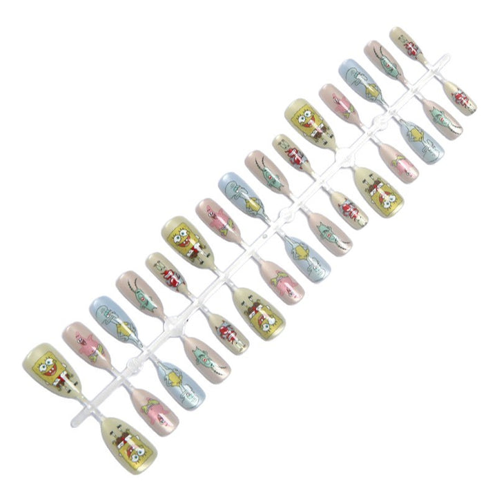 Kreatives Kunstnagelset mit wundervollen Cartoon-Motiven Karnz
