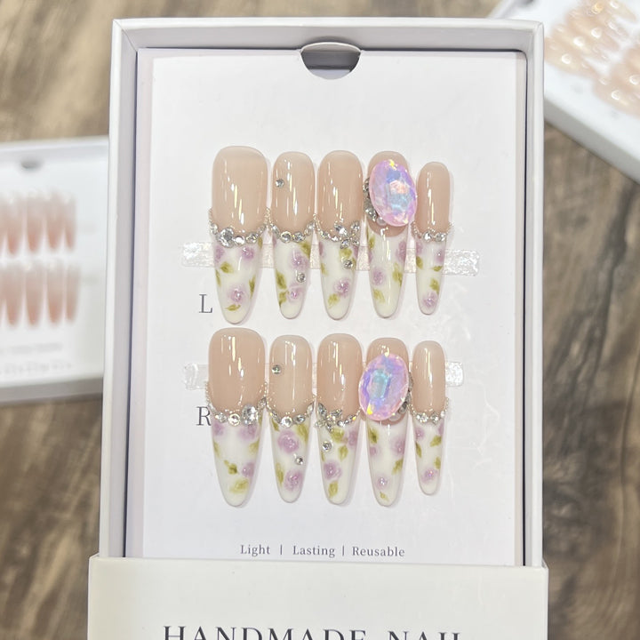 Dekorativer Floral Stiletto Press-On Nail Set Karnz