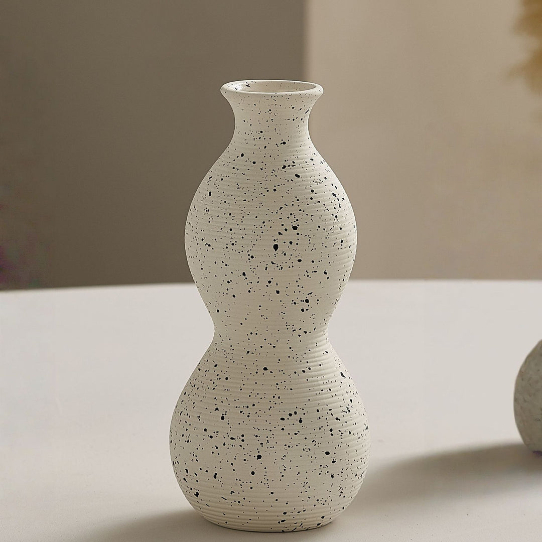Elegante und Kunstvolle Keramikvase Karnz