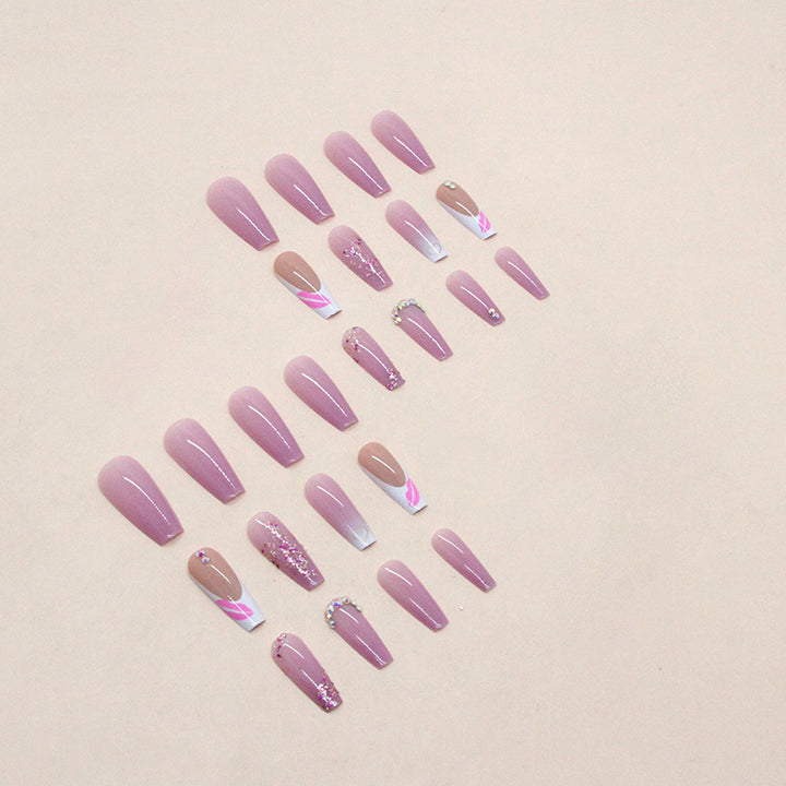 Dekoratives Press-On Nagelkunst Set Karnz