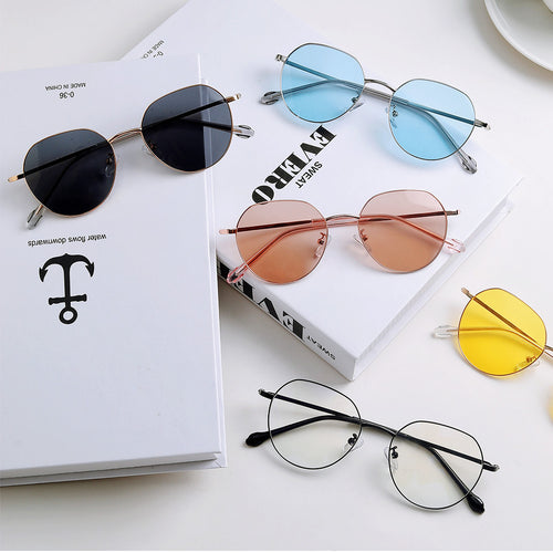 Damen modische Brille im eleganten, minimalistischen Design Karnz