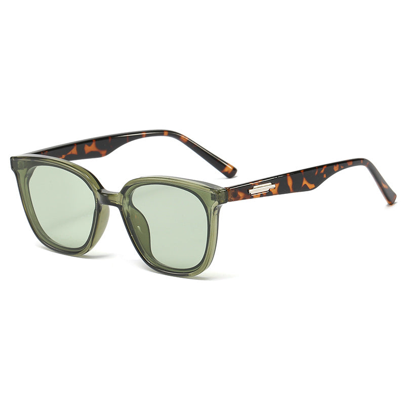 Damen stilvolle Sonnenbrille mit robustem und modernem Design Karnz