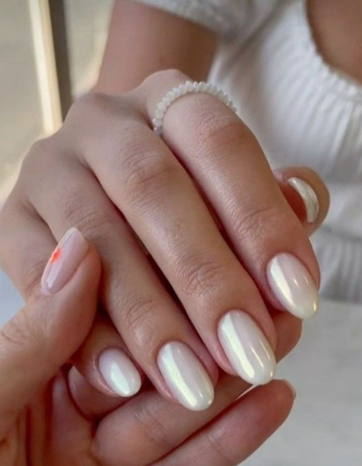 Glatte französische Press-On-Nagelset mit elegantem Finish Karnz