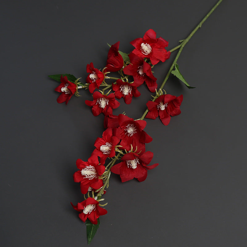 Florale Akzentstängel für die Wohnkultur-Darstellung