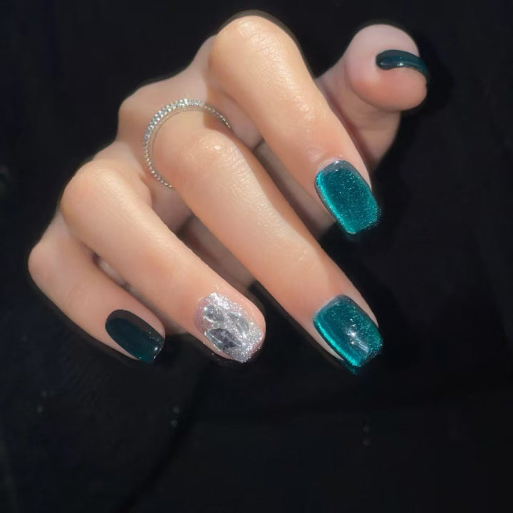Funkelndes Acryl Press-On Nagelset Karnz