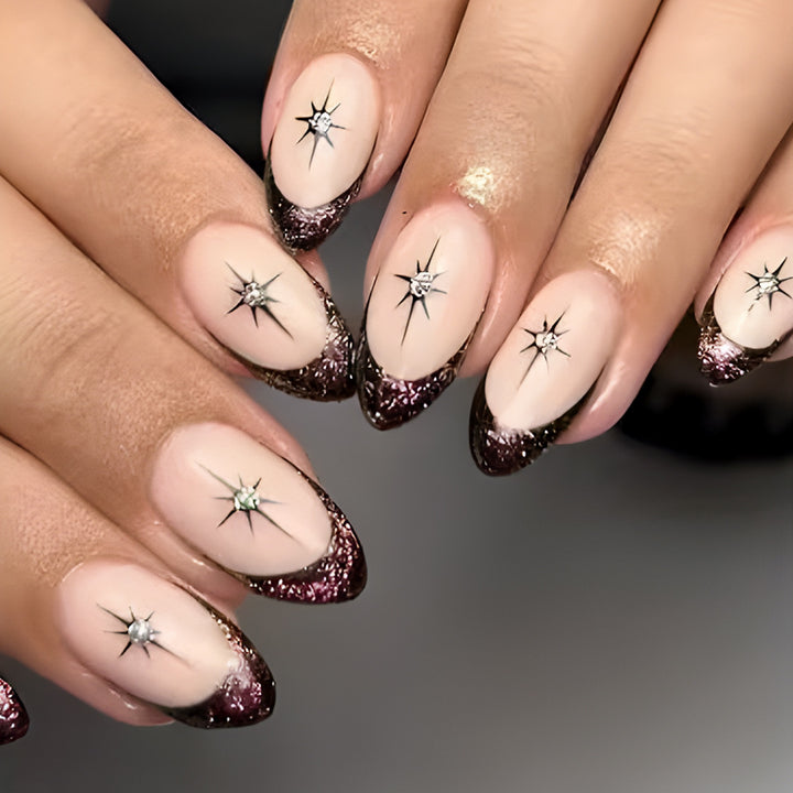 Glamourös Star-Beschmückte Französische Tip Nagelkunst Karnz
