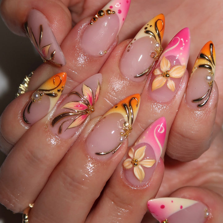 Hochwertige florale Nagelkunstverlängerungen Karnz