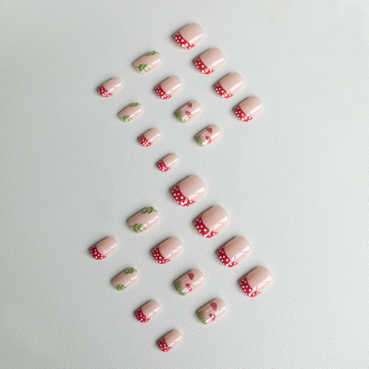 Dekorative Kirschblüten Nagelkunst