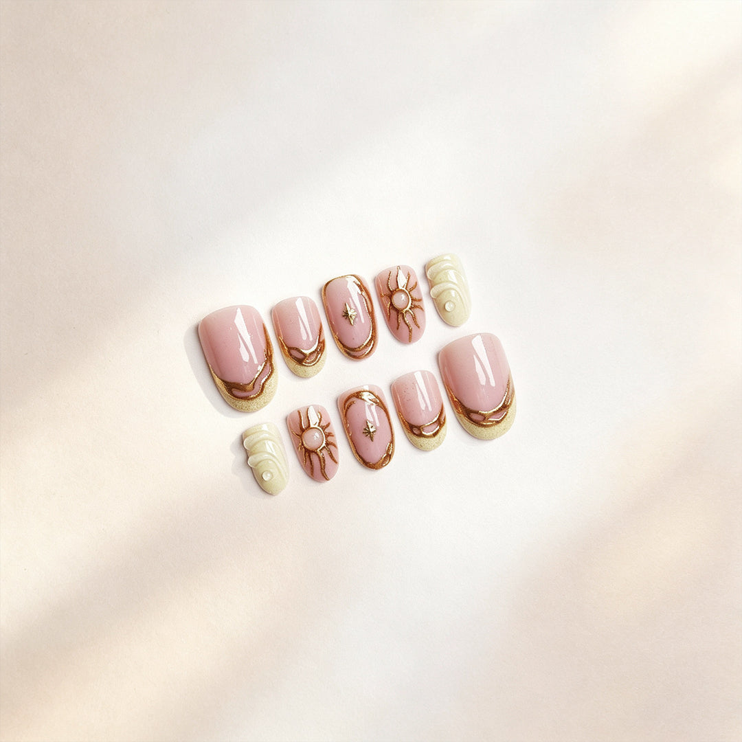 Elegante und Stilvolle Nagelset Karnz