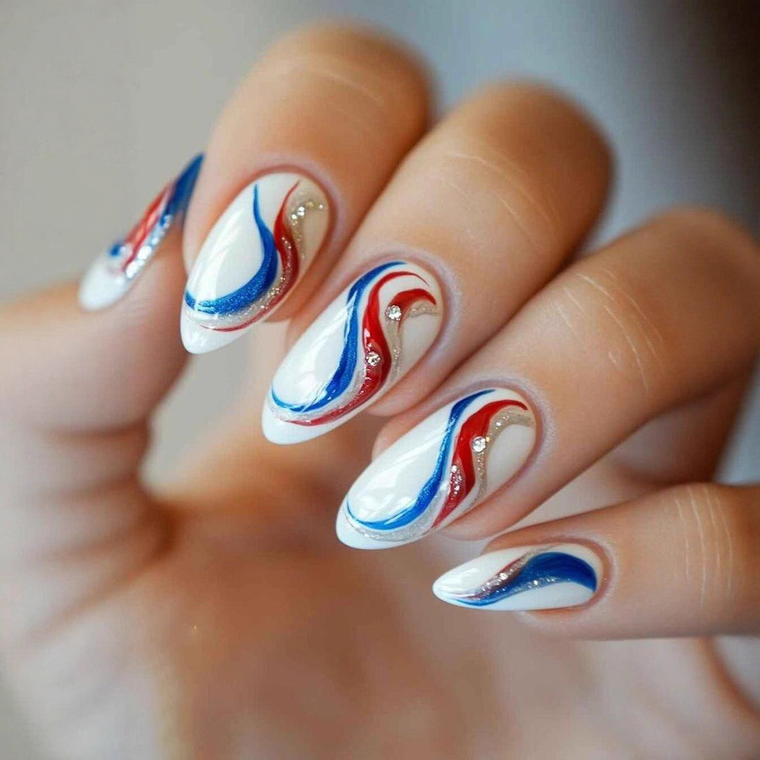 Kunstvolle Nagelverlängerungen mit Blühenden Akzenten Karnz